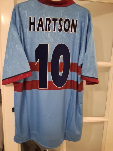 West Ham Utd 1995 Away Shirt Large HARTSON 10