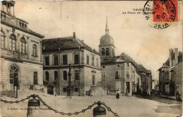 CPA VAUCOULEURS - La Place de l'Hotel de Ville (432113)