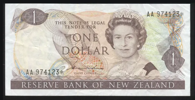 New Zealand - $1 Star Note - Hardie - AA974123* - VF
