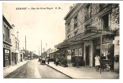 Ermont (95) Rue du Gros Noyer. Postée en 1940. Super état pour cette Rare CPA.