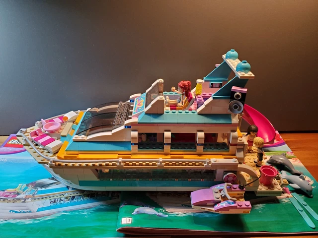 Friends lego yacht shop