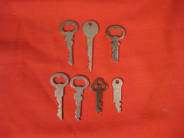 Lot Of 7 Vintage National Cash Register Original Keys (Lot J)