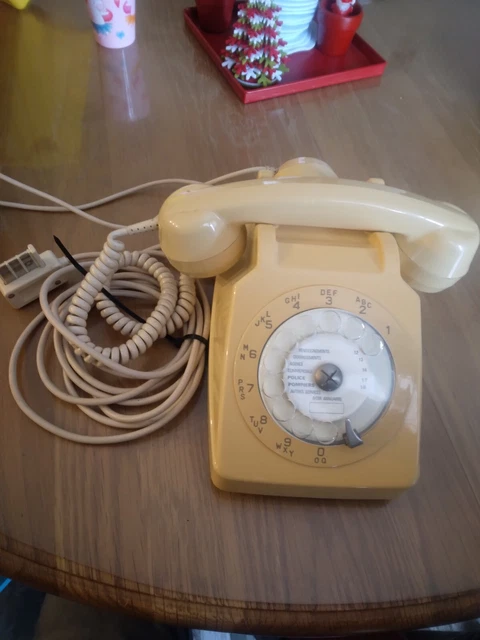 Téléphone Vintage Socotel S63 – Couleur Crème – Objet De Collection Rare