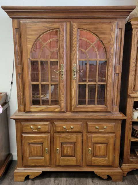 Vintage Pennsylvania House Solid Wood Lighted 2 Piece China Cabinet Very Nice