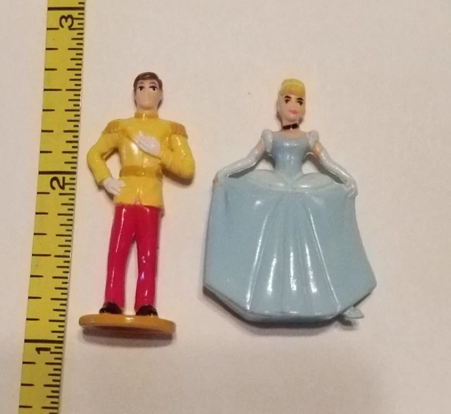 VINTAGE 1993 MATTEL Disney Once Upon A Time Cinderella Locket Toy