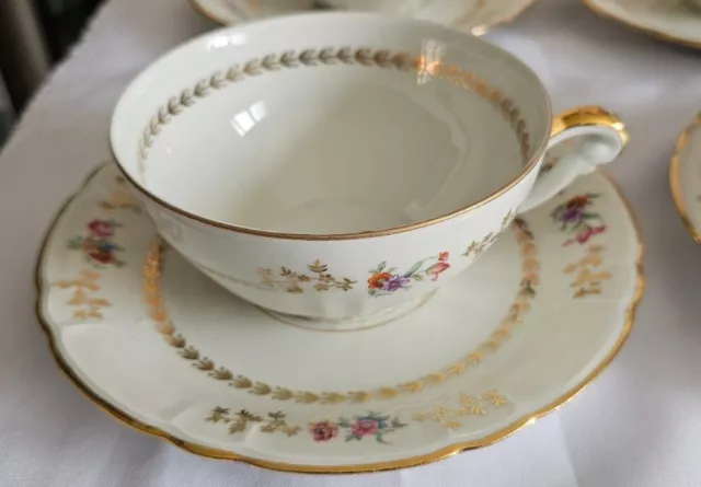 6 grandes tasses à thé en porcelaine de luxe de la compagnie nationale France 3