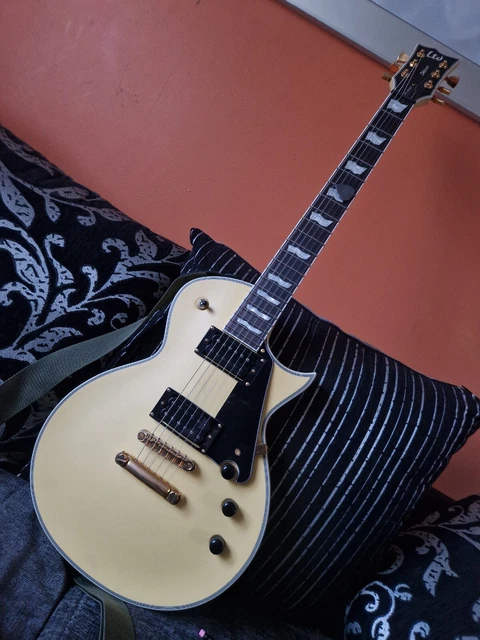 ESP LTD EC Series EC-1000T CTM - Vintage Gold Satin