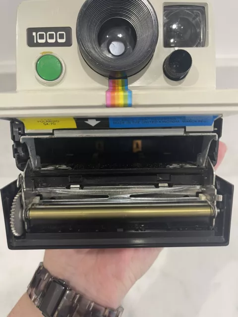 1970s Polaroid 1000 Land Camera for SX-70 Instant Colour Pictures, Green Button 3