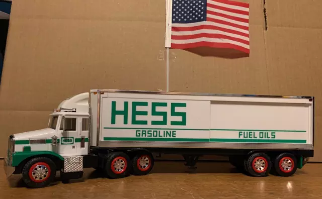 Hess  1987  Toy Box Truck Bank   w/ Lights, barrels  original box