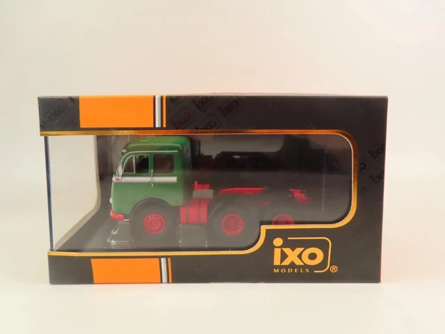 Miniature IXO - Mercedes-Benz SK II 1850 - 1994 - Échelle 1/43 - Neuf
