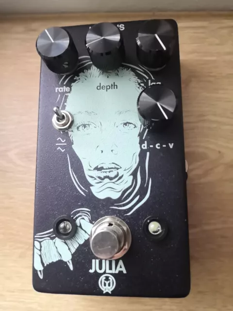 Walrus Audio Julia Original Chorus / Vibrato Analog Guitar Effect Pedal