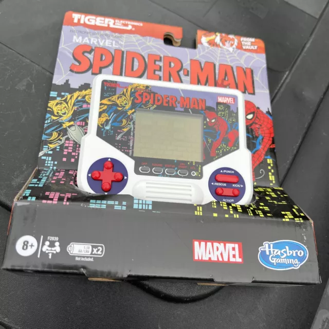 Tiger Electronics Marvel Spider-Man LCD Handheld Game New Sealed Hasbro gaming