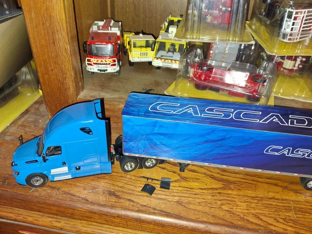 Camion Miniature IXO 1/43 - Freightliner FLD 112 Allied 2002 - Métal