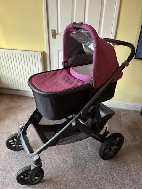 uppababy vista - Great Travel System In Good Condition