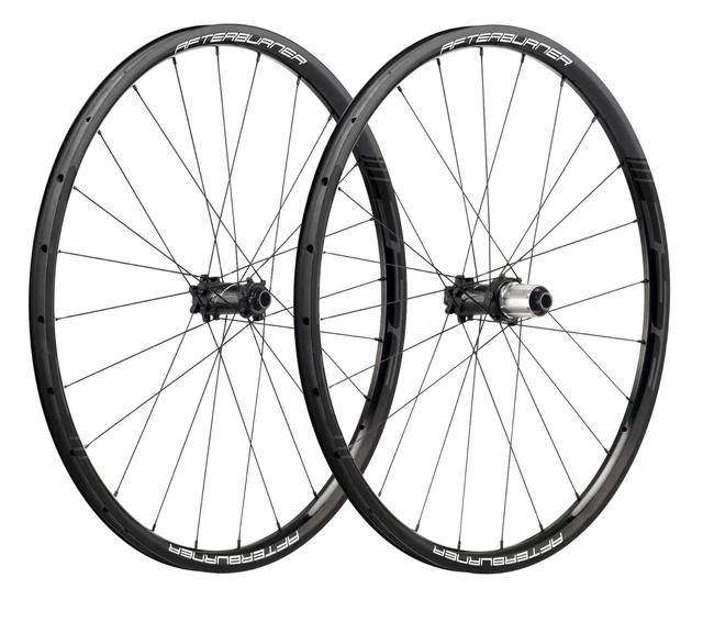 Paire De Roues VTT Peugeot FREE RADICAL 1, 26 Pouces, Pneus Neufs, Roues Shimano Occasion