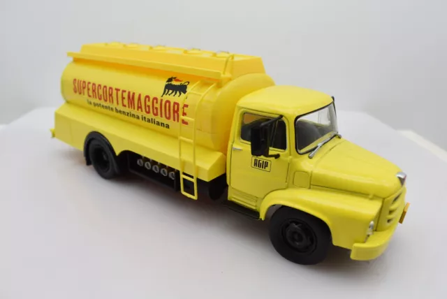 Diecast cars sales trucks and vans