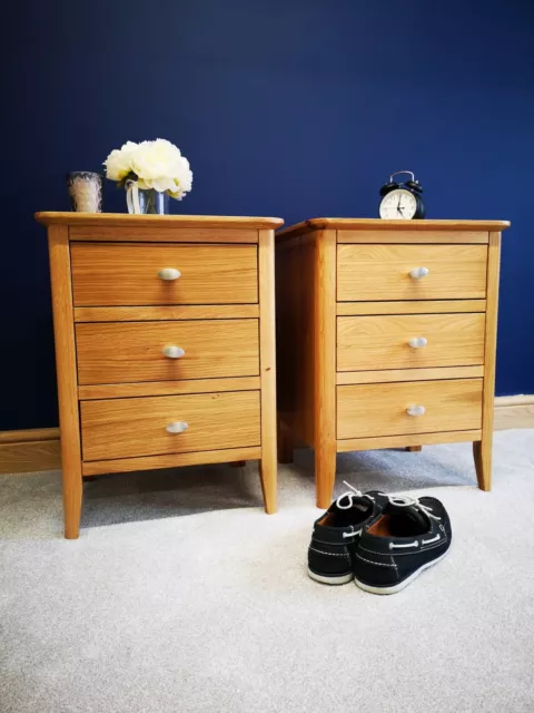 Matching Pair Retro Oak Small Bedside Tables / Set of 2 Bedroom Cabinets Units 2