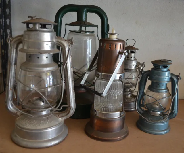 Lot Of Vintage Kerosene Or Paraffin Lanterns