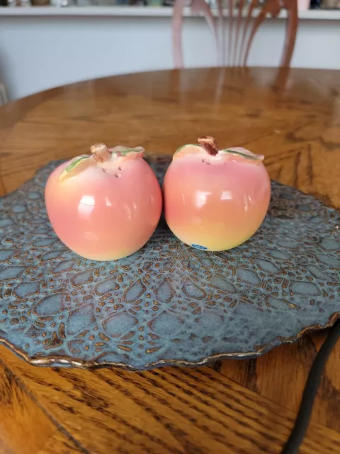 Vintage 1950s  Peach Salt And Pepper Shakers Made In Japan