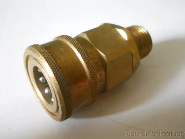 Used 1/2" npt Snap-Tite Brass Quick Disconnect Coupler Socket, Valved, BVHC8-8M