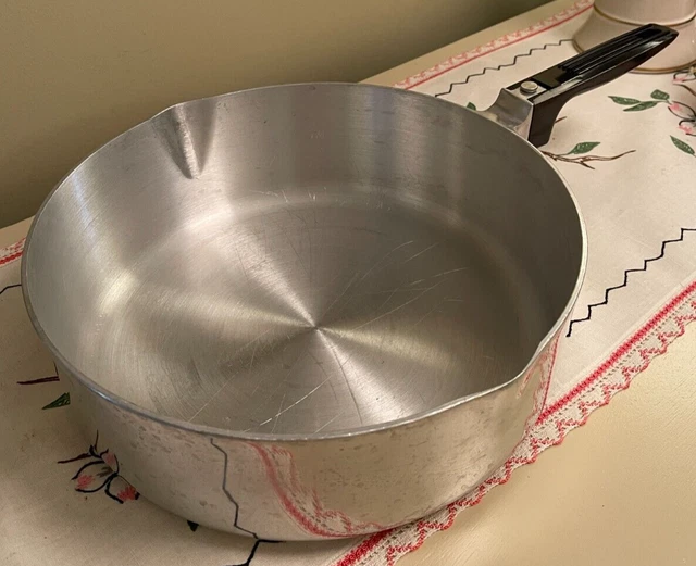 MCWARE MAMOU LA Aluminum Skillet Pan Cajun Chicken Fryer Cookware Pot