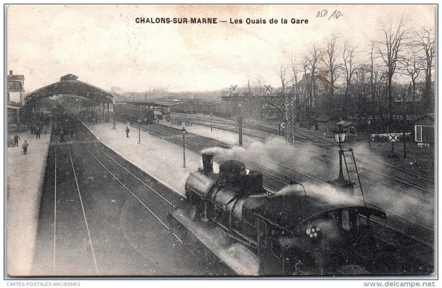 51 CHALONS SUR MARNE - les quais de la gare (train)