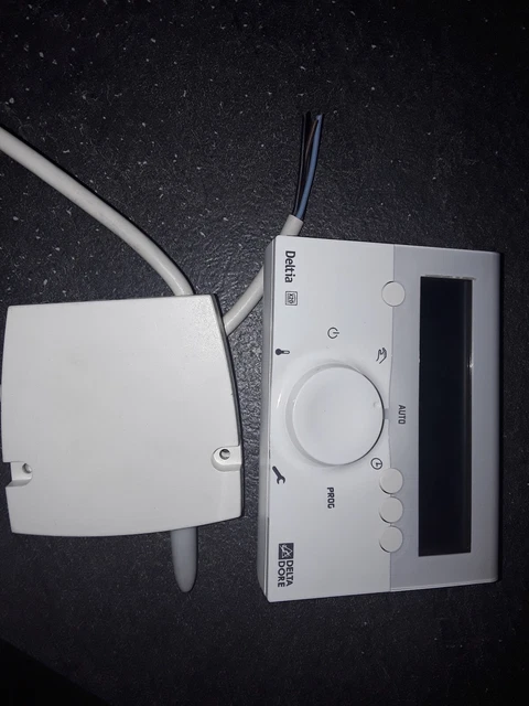 DELTA DORE 6050417 Deltia 8.03 Thermostat d’ambiance programmable radio