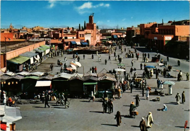 CPM MOROCCO-Marrakech-La Place Djemaa El Fna (328909)
