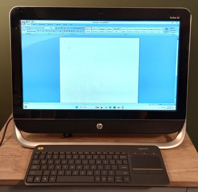 HP PAVILION 20 All In One AIO b323w Media PC w Wireless Keyboard