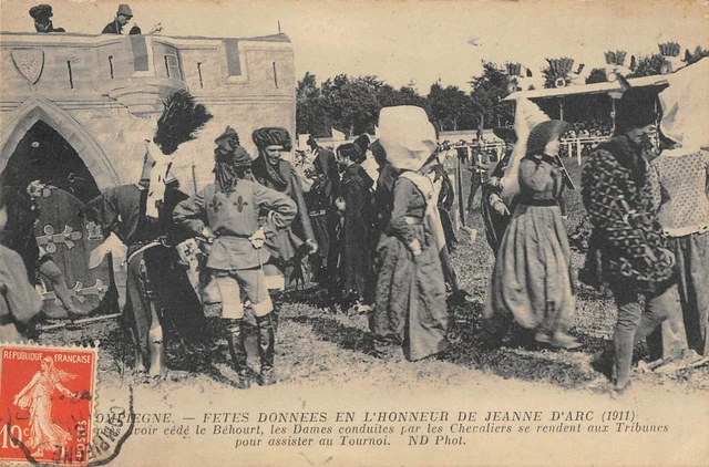 Cpa 60 Compiegne Fetes De Jeanne D'arc Le Behourt