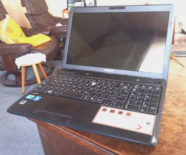 Laptop Notebook TOSHIBA Satellite C660