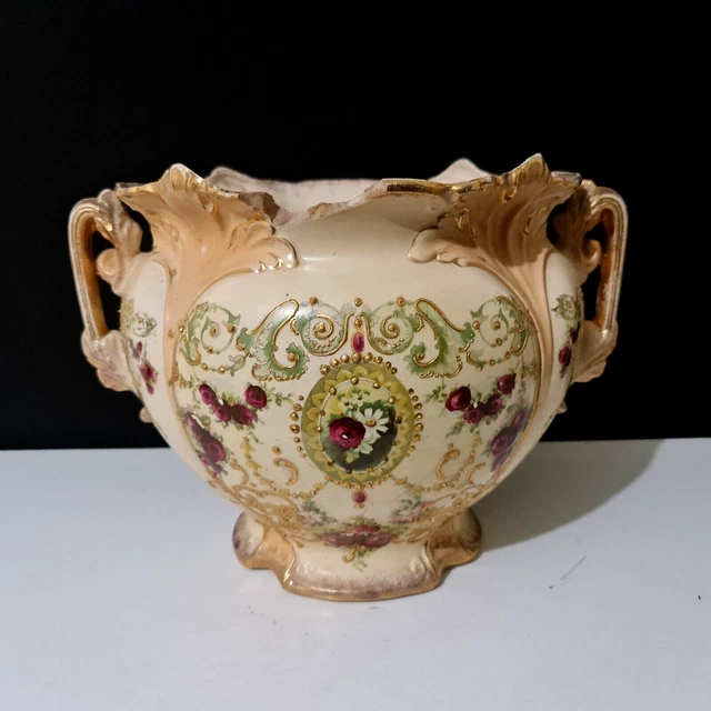 Ancien grand cache-pot ou pot de fleurs en faïence anglaise "Cécil. L" - XIXe