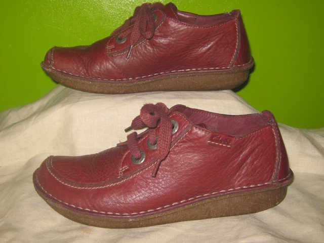 VINTAGE CLARKS OX-BLOOD Leather Iconic Polyvelts Northern Soul