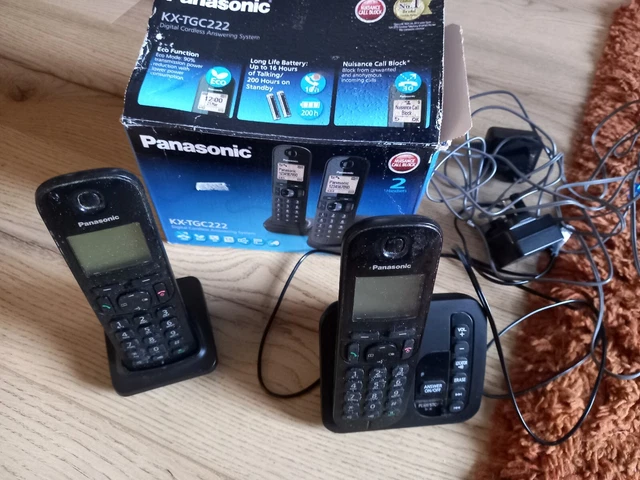 Panasonic KX-TGC222EB Telefono cordless doppio DECT con segreteria telefonica - SCATOLA nera