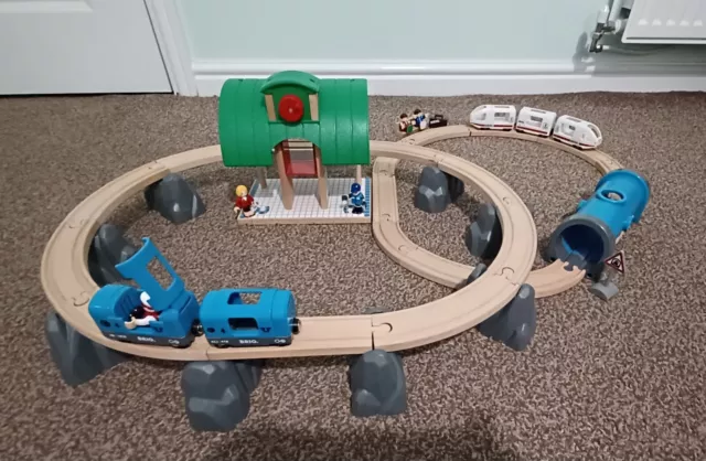 Brio metro city train set best sale 33514