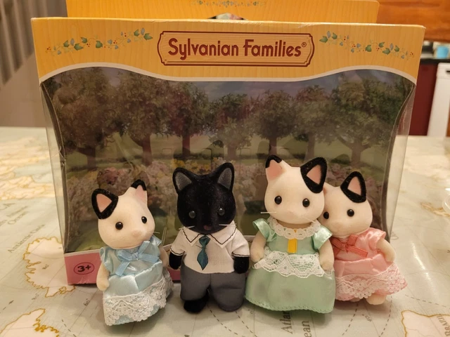 SYLVANIAN FAMILIES TUXEDO Cat Family Figurines Doll s Set As Shown In Pictures 12.00 PicClick UK