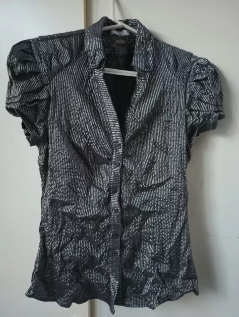 Women's Ali & Kris Size M Black And Grey Short Sleeve Button Up Shirt