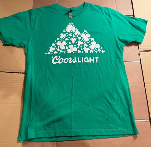 Coors Light Beer St Patrick’s Day Mountain Of Clovers Mens L Green Shirt!!