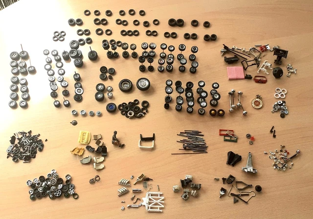 Enorme lot pièces détachées 1/43 Pour Dinky Corgi Solido Norev Cij Ixo 1,00€ !