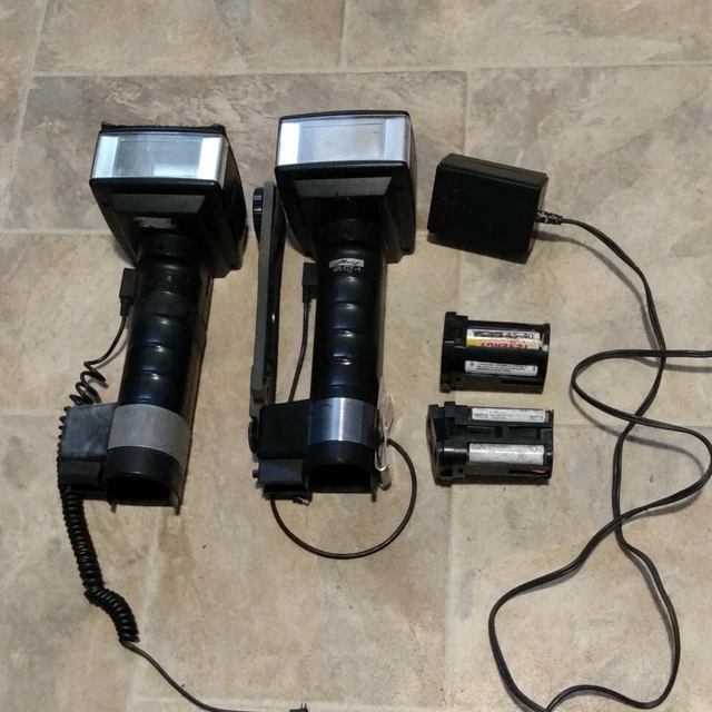 Metz Mecablitz 45 CT-1 & CL-1 Handle Mount Flash units for parts or repair