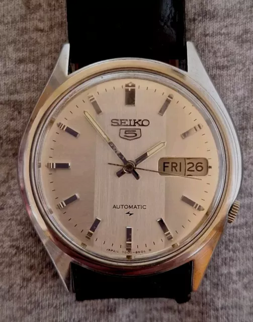 Vintage Seiko 5 Automatic Watch