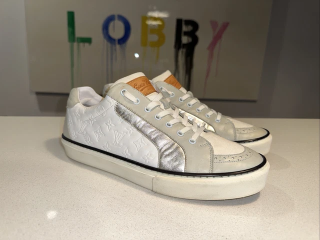 Louis Vuitton shoes mens sneakers Lv size 8 US size 9-9.5 Rare Discontinued Louis Vuitton shoes mens sneakers Lv size 8 US size 9-9.5 Rare Discontinued