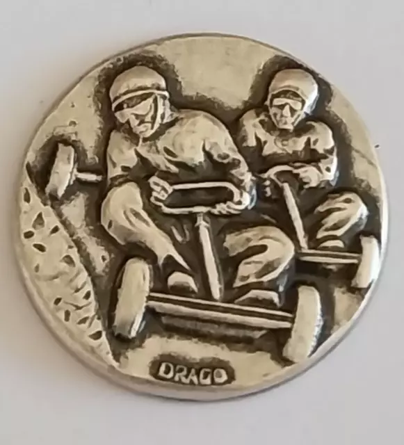 pastille métal Ø 15mm theme KARTING par DRAGO à coller sur médaille sportive