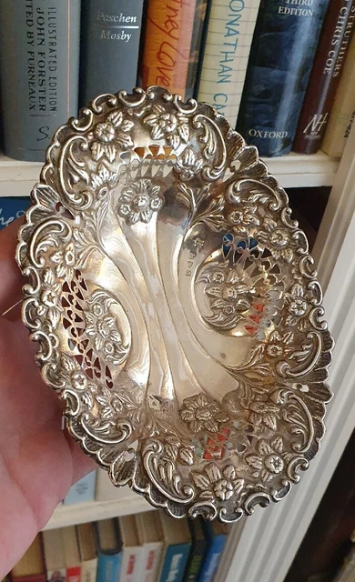 Bella Ciotola Vittoriana In Argento Massiccio, Chester 1896, Partenza 99P, Senza Prezzo Di Riserva!!
