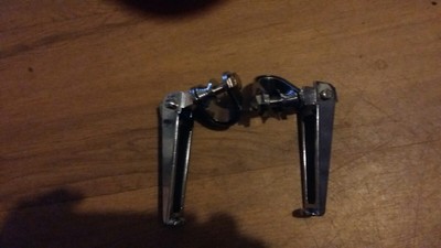 FIGFYOU 2 PCS Pédales de Moto M8 Repose-Pieds Arrière Universel Pegs Pédales Noir Repose-Pieds de Moto CNC en Aluminium et Plastique Repose-Pieds Antidérapant pour Moto 10.2*2.6cm 