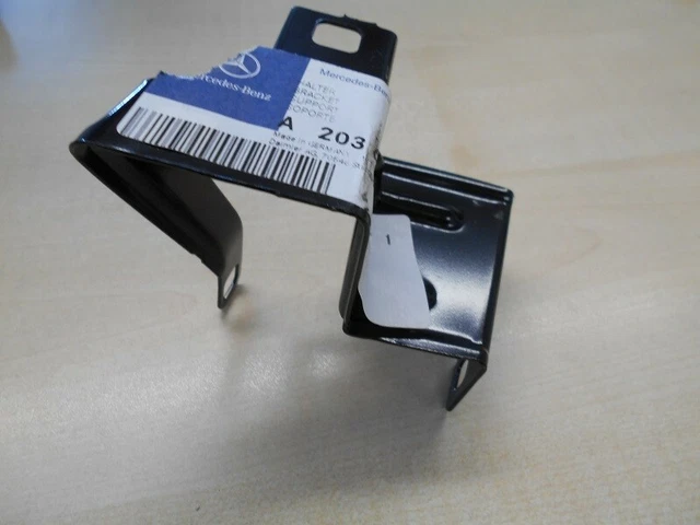 Stoßstangen-Halterung Für Mercedes W203 - 2x Vordere Halterungen OEM 2038801114/1214