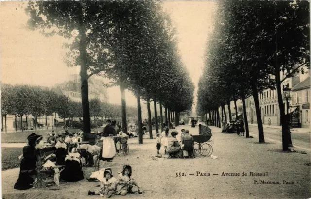 CPA AK PARIS 7e Avenue de Breteuil. (241452)