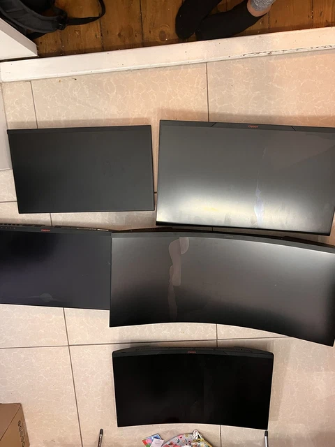 Bundle Of Broken Koorui Monitors