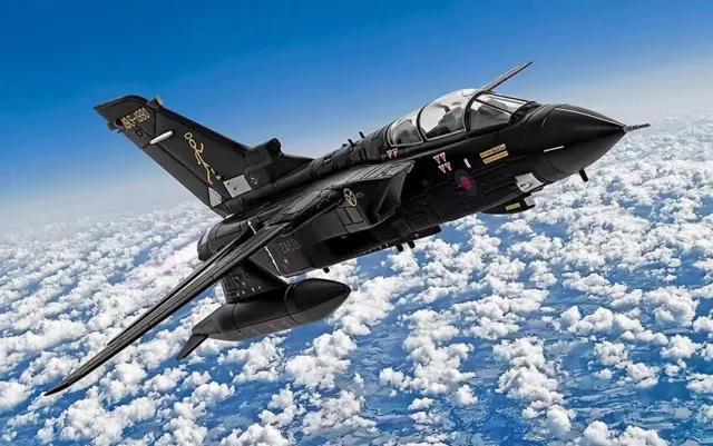 Panavia Tornado GR1-ZA591 FN Raf Aucune 16 Squadron, 75 Anniversaire, 1:72