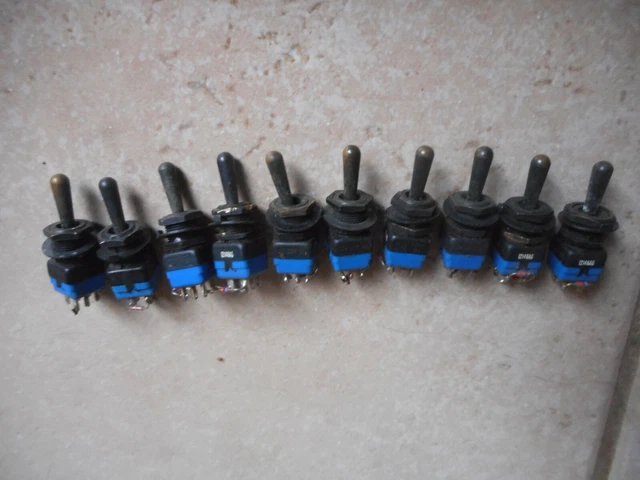 Lot De 2 Interrupteurs D'allumage à Clé 4 Positions - 3 Fils - Trou 18 Mm - Pour Chariot élévateur, Transpalette, Camping-car Interrupteur On Off Lock Démarrage Lot De 2 Interrupteurs D'allumage à Clé 4 Positions - 3 Fils - Trou 18 Mm - Pour Chariot élévateur, Transpalette, Camping-car Interrupteur On Off Lock Démarrage